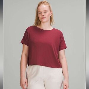 SOLD -------- Lululemon Cates Tee Mulled Wine 8